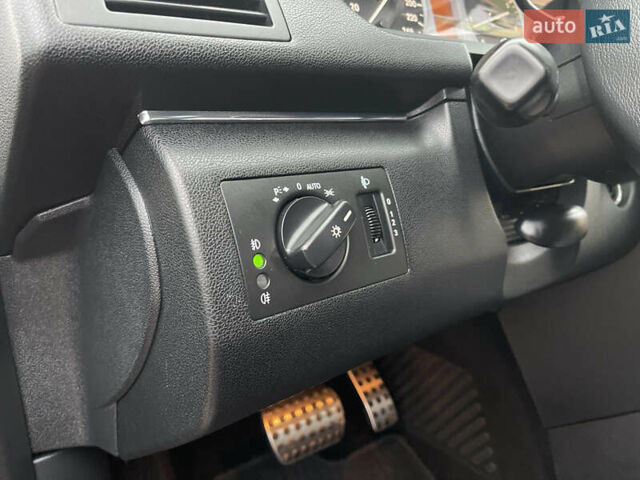 Черный Мерседес Б-класс, объемом двигателя 1.7 л и пробегом 158 тыс. км за 6900 $, фото 19 на Automoto.ua