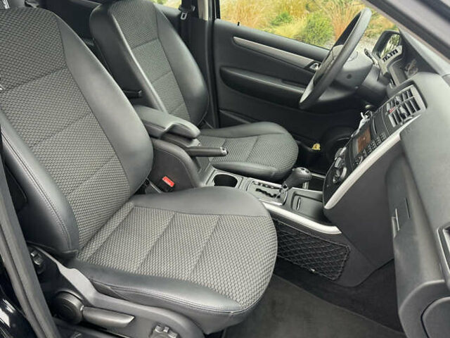 Черный Мерседес Б-класс, объемом двигателя 1.7 л и пробегом 197 тыс. км за 7800 $, фото 16 на Automoto.ua