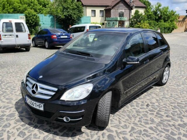 Черный Мерседес Б-класс, объемом двигателя 1.7 л и пробегом 170 тыс. км за 7200 $, фото 2 на Automoto.ua