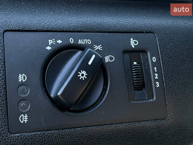 Чорний Мерседес Б-клас, об'ємом двигуна 1.7 л та пробігом 215 тис. км за 7650 $, фото 9 на Automoto.ua