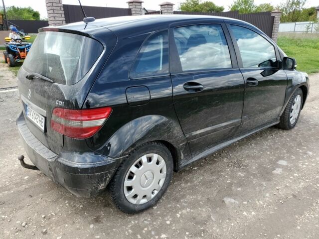 Черный Мерседес Б-класс, объемом двигателя 2 л и пробегом 360 тыс. км за 6700 $, фото 5 на Automoto.ua