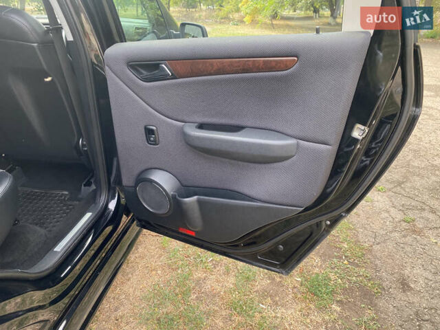 Черный Мерседес Б-класс, объемом двигателя 1.7 л и пробегом 204 тыс. км за 8300 $, фото 17 на Automoto.ua