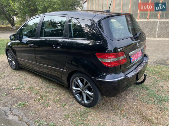 Черный Мерседес Б-класс, объемом двигателя 1.7 л и пробегом 204 тыс. км за 8300 $, фото 24 на Automoto.ua