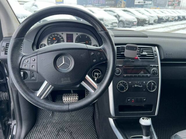 Чорний Мерседес Б-клас, об'ємом двигуна 2.1 л та пробігом 265 тис. км за 6990 $, фото 21 на Automoto.ua