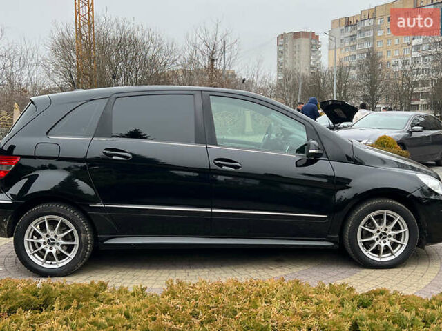 Черный Мерседес Б-класс, объемом двигателя 1.7 л и пробегом 142 тыс. км за 8999 $, фото 7 на Automoto.ua