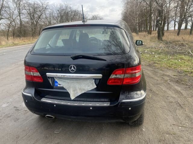 Черный Мерседес Б-класс, объемом двигателя 1.7 л и пробегом 198 тыс. км за 7850 $, фото 1 на Automoto.ua