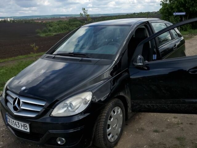 Черный Мерседес Б-класс, объемом двигателя 2 л и пробегом 360 тыс. км за 6700 $, фото 1 на Automoto.ua