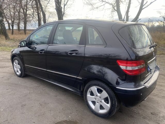 Черный Мерседес Б-класс, объемом двигателя 1.7 л и пробегом 198 тыс. км за 7850 $, фото 2 на Automoto.ua