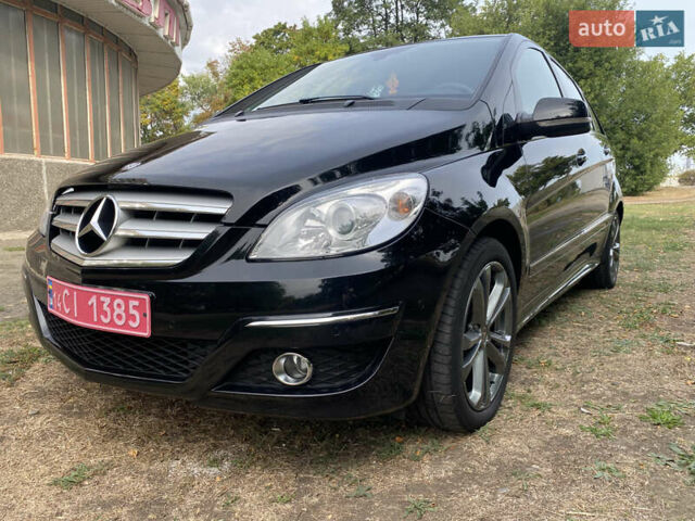 Черный Мерседес Б-класс, объемом двигателя 1.7 л и пробегом 204 тыс. км за 8300 $, фото 26 на Automoto.ua