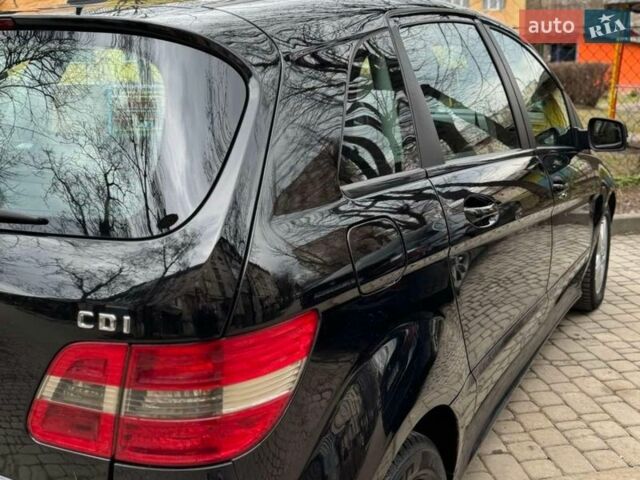 Черный Мерседес Б-класс, объемом двигателя 1.99 л и пробегом 296 тыс. км за 6800 $, фото 2 на Automoto.ua