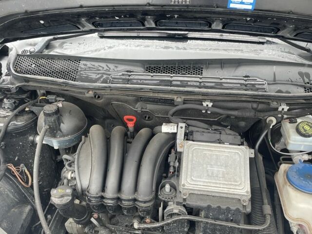 Чорний Мерседес Б-клас, об'ємом двигуна 1.7 л та пробігом 278 тис. км за 7600 $, фото 7 на Automoto.ua