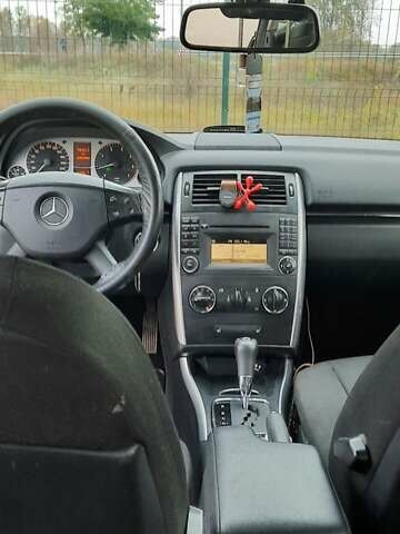 Чорний Мерседес Б-клас, об'ємом двигуна 1.5 л та пробігом 230 тис. км за 7500 $, фото 11 на Automoto.ua