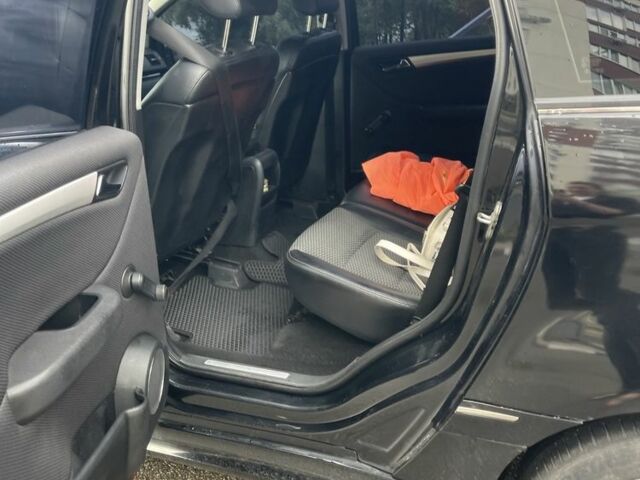 Черный Мерседес Б-класс, объемом двигателя 2 л и пробегом 300 тыс. км за 6500 $, фото 11 на Automoto.ua