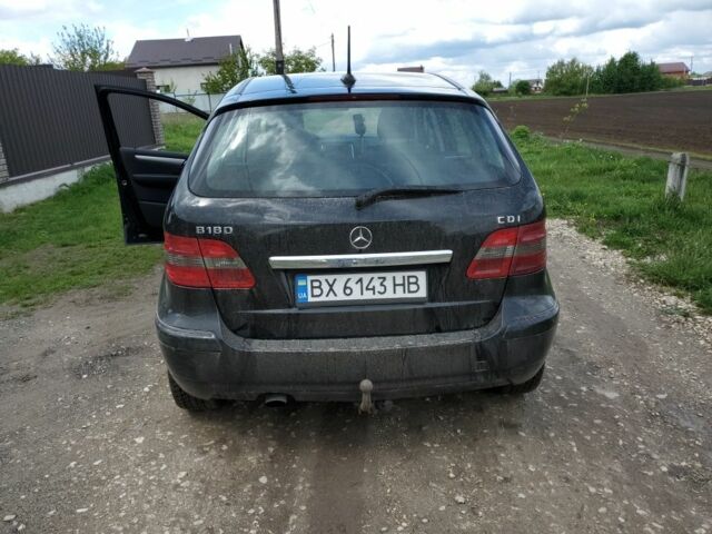 Черный Мерседес Б-класс, объемом двигателя 2 л и пробегом 360 тыс. км за 6700 $, фото 4 на Automoto.ua