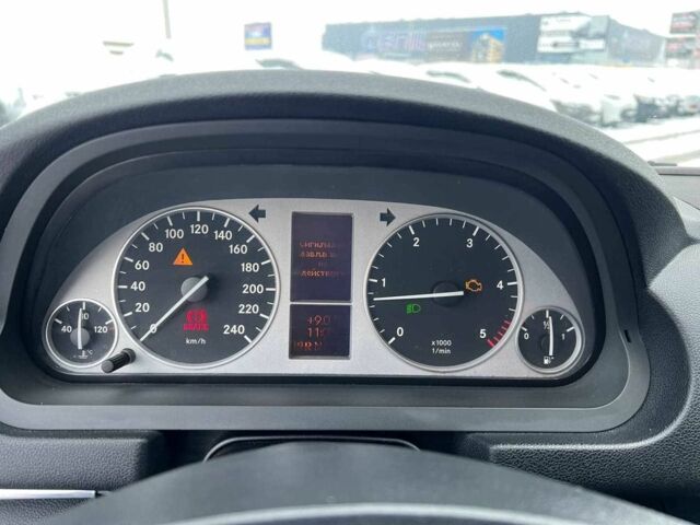 Чорний Мерседес Б-клас, об'ємом двигуна 2.1 л та пробігом 265 тис. км за 6990 $, фото 20 на Automoto.ua