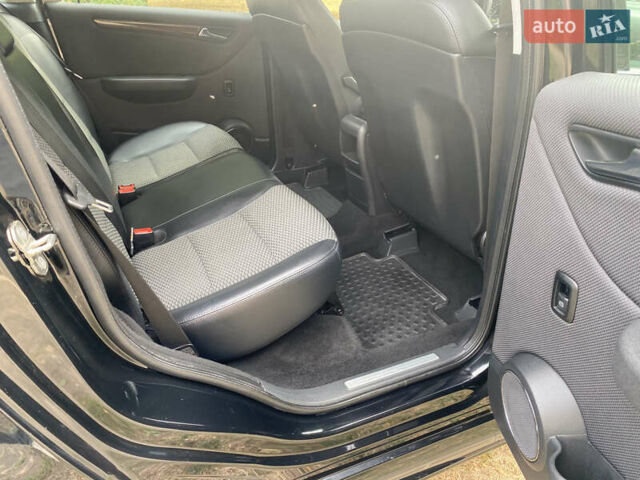Черный Мерседес Б-класс, объемом двигателя 1.7 л и пробегом 204 тыс. км за 8300 $, фото 16 на Automoto.ua