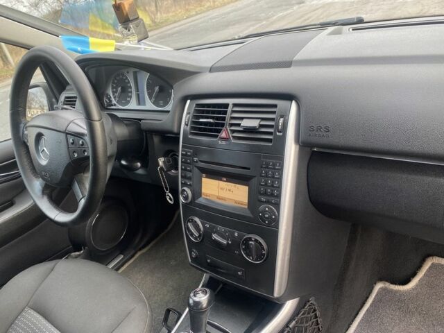 Черный Мерседес Б-класс, объемом двигателя 1.7 л и пробегом 198 тыс. км за 7850 $, фото 4 на Automoto.ua