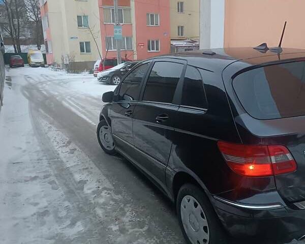 Чорний Мерседес Б-клас, об'ємом двигуна 2 л та пробігом 281 тис. км за 6300 $, фото 2 на Automoto.ua