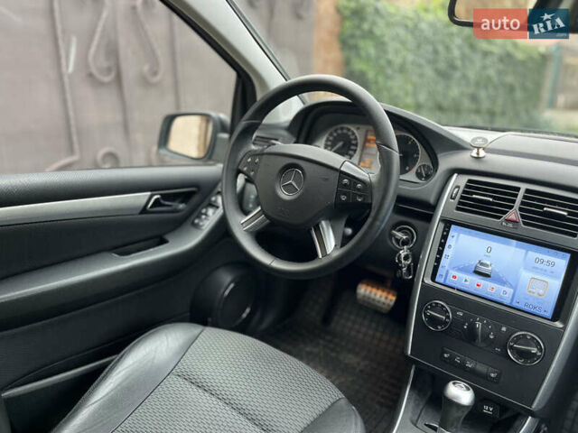 Чорний Мерседес Б-клас, об'ємом двигуна 1.99 л та пробігом 231 тис. км за 8999 $, фото 9 на Automoto.ua