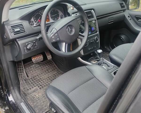 Черный Мерседес Б-класс, объемом двигателя 1.99 л и пробегом 220 тыс. км за 9000 $, фото 12 на Automoto.ua