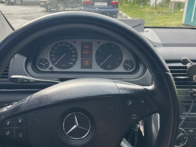 Черный Мерседес Б-класс, объемом двигателя 2 л и пробегом 300 тыс. км за 6500 $, фото 13 на Automoto.ua