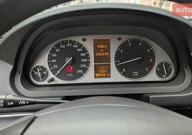 Черный Мерседес Б-класс, объемом двигателя 1.7 л и пробегом 234 тыс. км за 8500 $, фото 8 на Automoto.ua