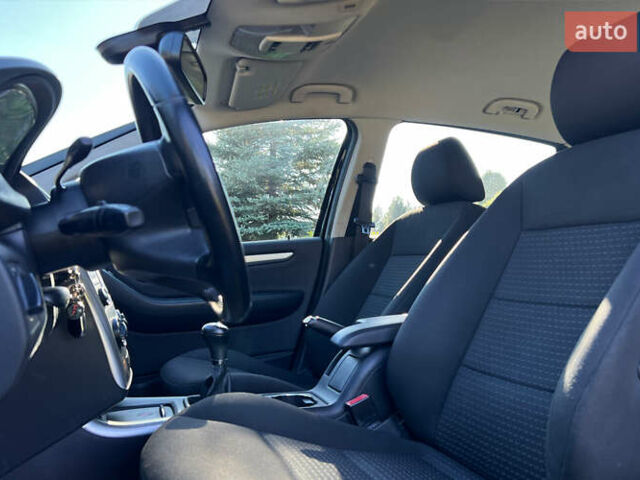 Чорний Мерседес Б-клас, об'ємом двигуна 1.7 л та пробігом 215 тис. км за 7650 $, фото 8 на Automoto.ua