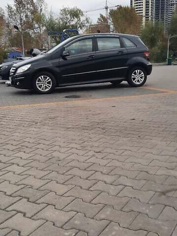 Чорний Мерседес Б-клас, об'ємом двигуна 1.5 л та пробігом 230 тис. км за 7500 $, фото 13 на Automoto.ua