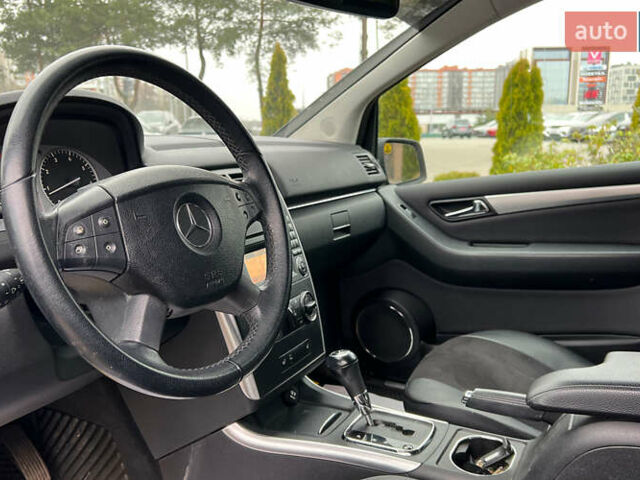 Черный Мерседес Б-класс, объемом двигателя 1.7 л и пробегом 142 тыс. км за 8999 $, фото 9 на Automoto.ua