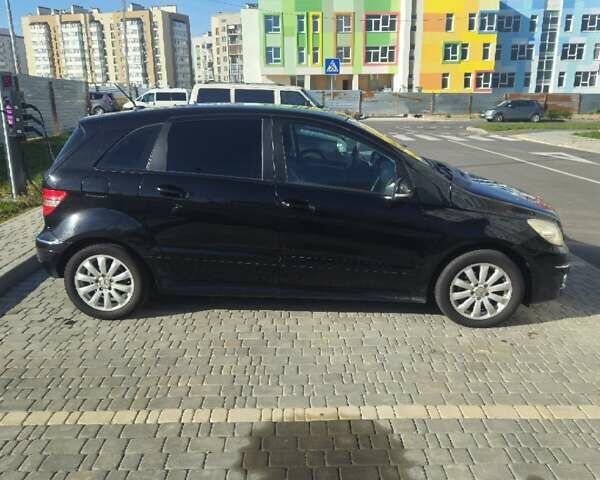 Черный Мерседес Б-класс, объемом двигателя 1.7 л и пробегом 103 тыс. км за 7500 $, фото 5 на Automoto.ua