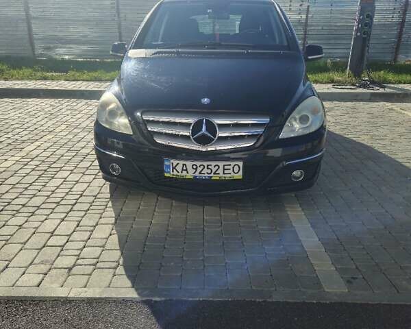 Черный Мерседес Б-класс, объемом двигателя 1.7 л и пробегом 103 тыс. км за 7500 $, фото 3 на Automoto.ua