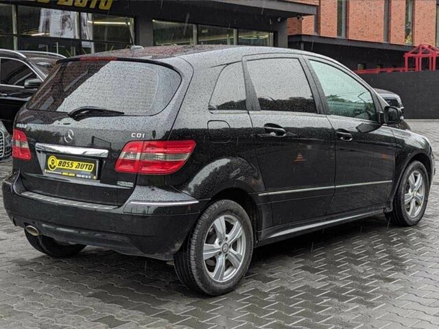Черный Мерседес Б-класс, объемом двигателя 2 л и пробегом 230 тыс. км за 6600 $, фото 5 на Automoto.ua