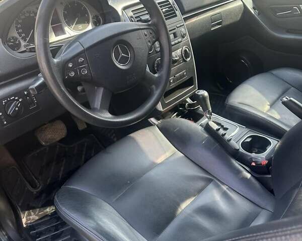 Черный Мерседес Б-класс, объемом двигателя 2.03 л и пробегом 390 тыс. км за 7200 $, фото 2 на Automoto.ua