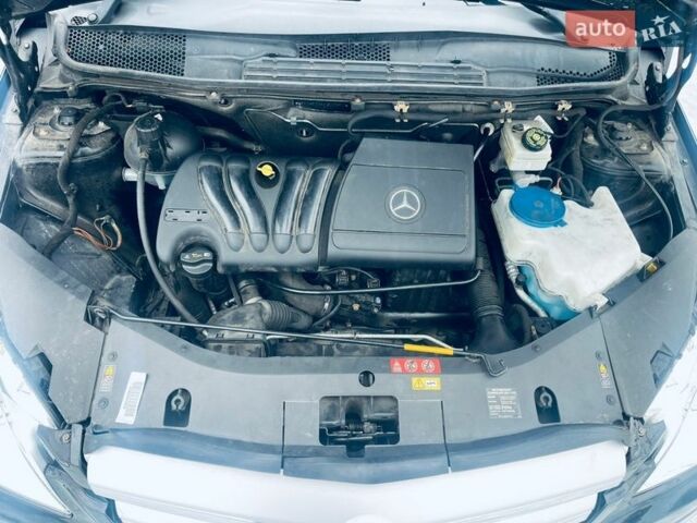 Черный Мерседес Б-класс, объемом двигателя 2.03 л и пробегом 132 тыс. км за 8444 $, фото 19 на Automoto.ua