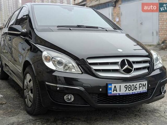 Черный Мерседес Б-класс, объемом двигателя 1.7 л и пробегом 234 тыс. км за 8500 $, фото 2 на Automoto.ua