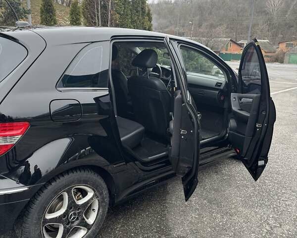 Чорний Мерседес Б-клас, об'ємом двигуна 1.99 л та пробігом 233 тис. км за 8140 $, фото 4 на Automoto.ua