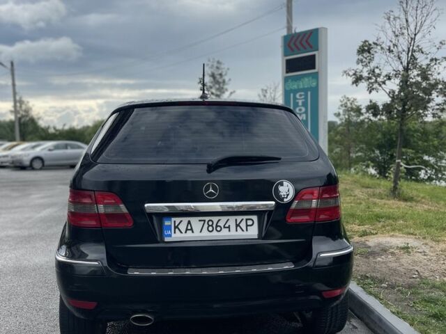 Черный Мерседес Б-класс, объемом двигателя 2 л и пробегом 300 тыс. км за 6500 $, фото 6 на Automoto.ua