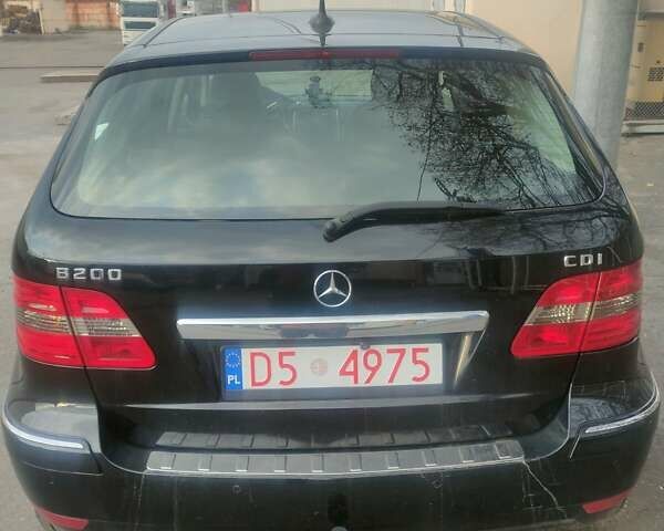 Черный Мерседес Б-класс, объемом двигателя 1.99 л и пробегом 220 тыс. км за 9000 $, фото 6 на Automoto.ua