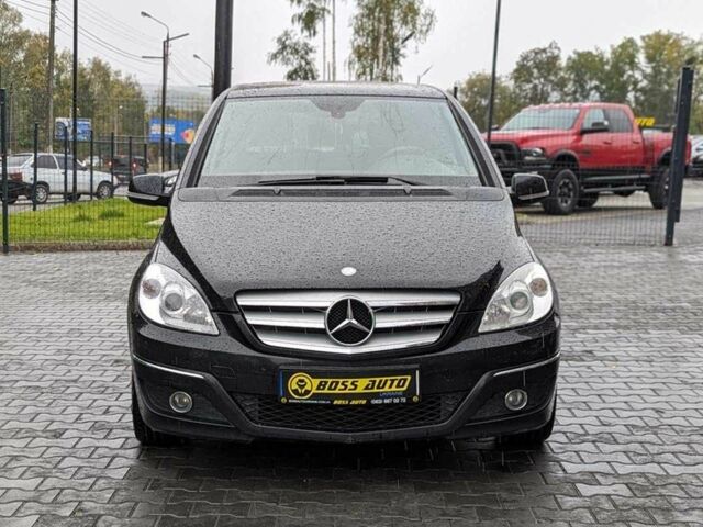 Черный Мерседес Б-класс, объемом двигателя 2 л и пробегом 230 тыс. км за 6600 $, фото 1 на Automoto.ua