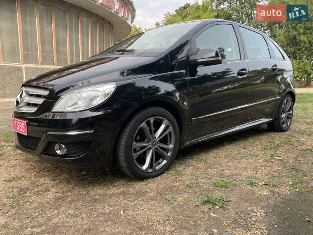 Черный Мерседес Б-класс, объемом двигателя 1.7 л и пробегом 204 тыс. км за 8300 $, фото 9 на Automoto.ua