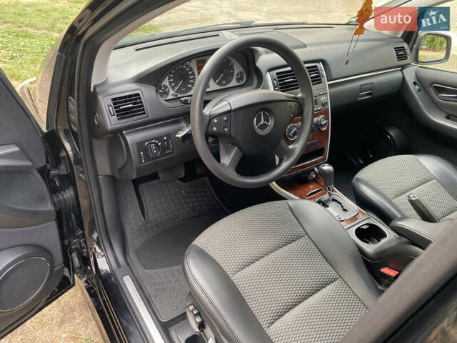 Черный Мерседес Б-класс, объемом двигателя 1.7 л и пробегом 204 тыс. км за 8300 $, фото 21 на Automoto.ua