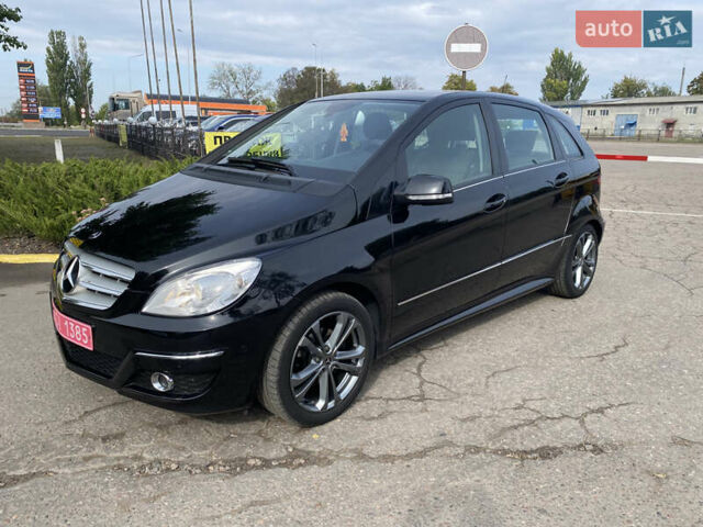 Черный Мерседес Б-класс, объемом двигателя 1.7 л и пробегом 204 тыс. км за 8300 $, фото 30 на Automoto.ua