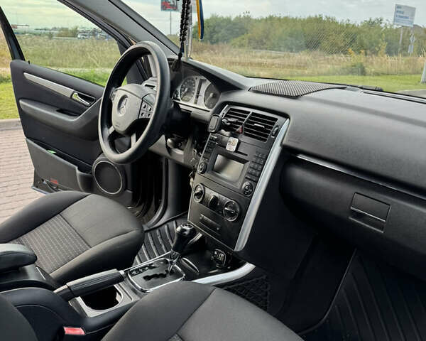 Черный Мерседес Б-класс, объемом двигателя 1.99 л и пробегом 245 тыс. км за 7300 $, фото 12 на Automoto.ua