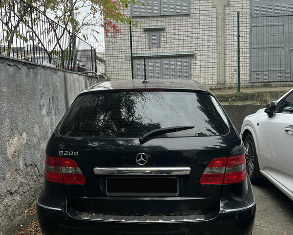 Черный Мерседес Б-класс, объемом двигателя 2.03 л и пробегом 170 тыс. км за 7400 $, фото 10 на Automoto.ua