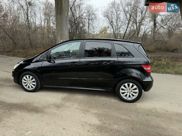 Чорний Мерседес Б-клас, об'ємом двигуна 1.7 л та пробігом 76 тис. км за 7599 $, фото 9 на Automoto.ua