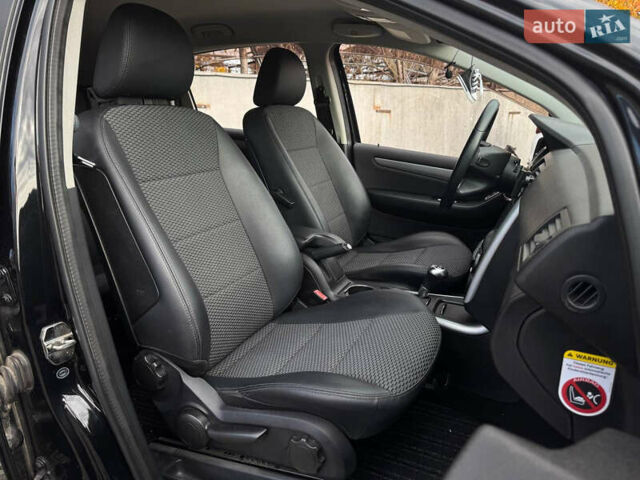 Мерседес Б-класс 2010 в Киеве на Automoto.ua Черный Мерседес Б-класс, объемом двигателя 1.7 л и пробегом 85 тыс. км за 9190 $, фото 12 на Automoto.ua