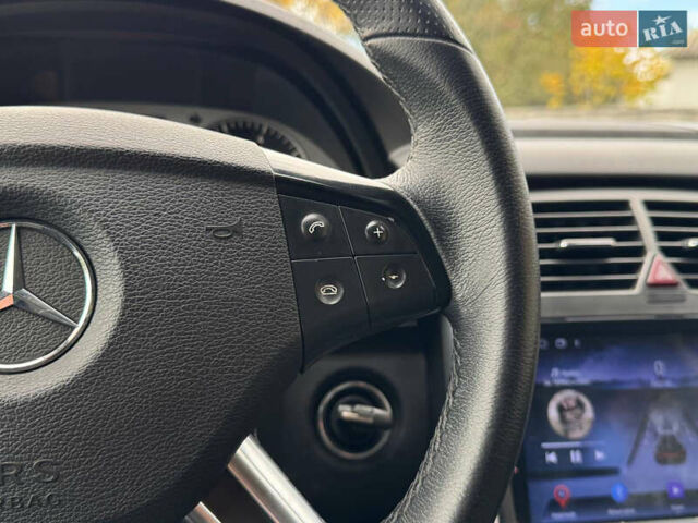 Мерседес Б-класс 2010 в Киеве на Automoto.ua Черный Мерседес Б-класс, объемом двигателя 1.7 л и пробегом 85 тыс. км за 9190 $, фото 19 на Automoto.ua