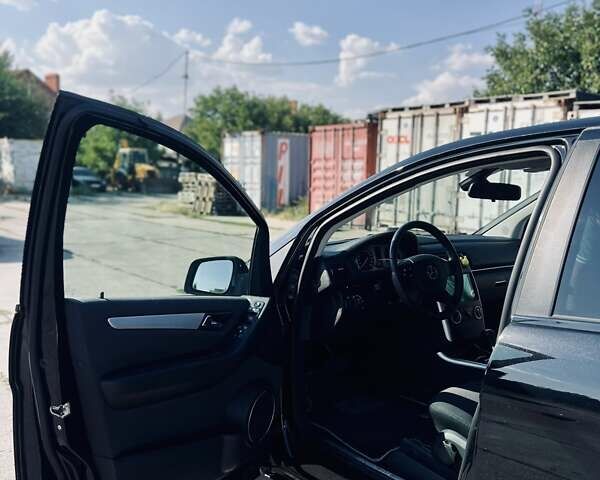 Черный Мерседес Б-класс, объемом двигателя 1.7 л и пробегом 119 тыс. км за 8400 $, фото 7 на Automoto.ua