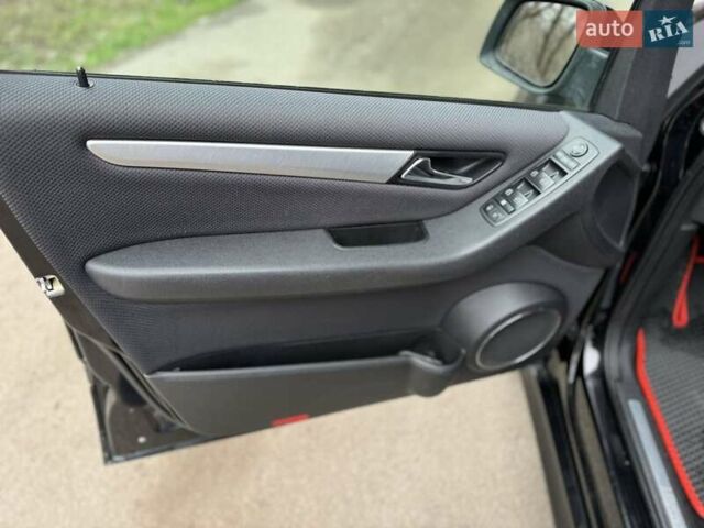 Чорний Мерседес Б-клас, об'ємом двигуна 1.7 л та пробігом 76 тис. км за 7599 $, фото 16 на Automoto.ua