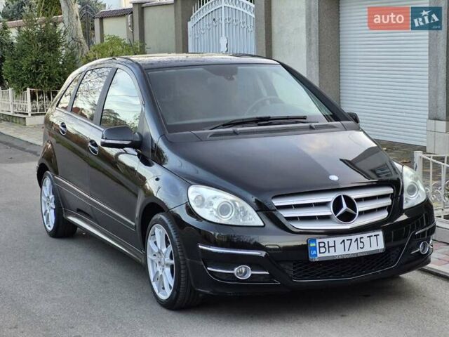 Черный Мерседес Б-класс, объемом двигателя 1.8 л и пробегом 70 тыс. км за 7999 $, фото 9 на Automoto.ua